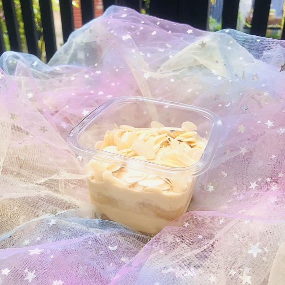 Bánh Tiramisu vị Hạnh Nhân